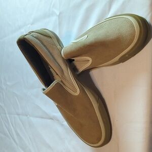The Hill-Side Sneakers Mens Size 9 Made in Japan Slip On shoes Two tone Tan New